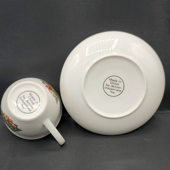 Jamestown China Christmas Tree Cup and Saucer with Gold Trim - Picture 4 of 6